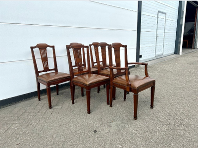 Dining room chair 